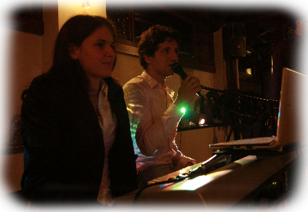 Dj con effetti luce professionali